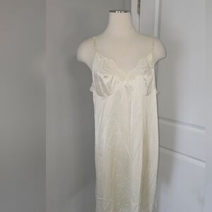 Adonna Vintage Cream Satin Lace-Trim Chemise Sz 42